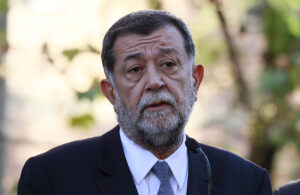 Aleuy dispara contra Piñera: 