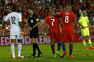 Arturo Vidal cuenta por qué el penal ante Venezuela lo tiró Alexis Sánchez y no él