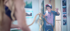 VIDEO | "Pervertidos" y "sexistas": La Polar se hunde con ácidas críticas a su nuevo comercial