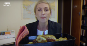 VIDEO | Parodia sobre cómo hubiera reaccionado una mujer durante fallida entrevista de BBC