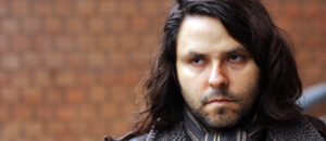 Alberto Mayol ratifica su precandidatura presidencial por Frente Amplio: "Ya no vale la pena esconderse"