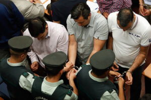 Imagen de Carabineros se cae a pedazos y pierde 12 puntos de aprobación tras revelarse millonario fraude