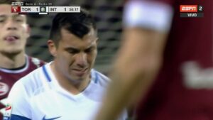 Suma y sigue: Gary Medel enciende las alarmas por molestia física durante partido del Inter