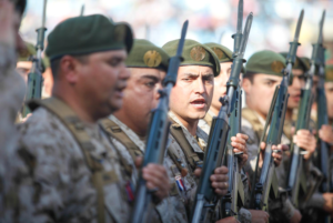 “La cofradía blindada”: el libro que demuestra nuestro riesgo permanente de volver a sufrir una dictadura
