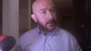 Vuelve a casa: Rafael Garay retornará a Chile la próxima semana escoltado por Interpol