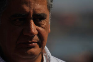 Ex Subsecretario de Pesca declara como imputado por vertimiento de salmones en Chiloé