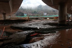 Todos los detalles de la demanda de Matthei contra Costanera Norte, Sacyr y el MOP por inundaciones