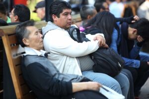 Fundación SOL: la mitad de los trabajadores chilenos gana menos de 300 mil pesos mensuales