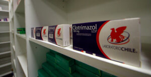 Insólito: laboratorios culpan de alza de precio de medicamentos a bioequivalentes