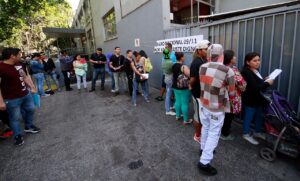 Comienza protesta del Registro Civil: anunciaron retraso de 15 minutos en inicio de atención