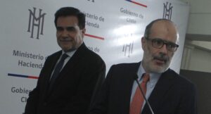 “Es un error contagiarse con temas de corto plazo”: el respaldo de Hacienda a director del SII