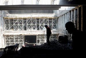 Economista proyecta caída de la inversión producto del bajo crecimiento del PIB en 2017