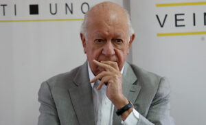 Lagos levanta el dedo: “Espero que el PS decida pensando en la unidad de la coalición”