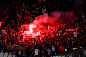 Hinchas detenidos en Brasil quedaron en libertad y Corinthians pide a la U que pague los daños