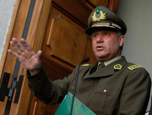 Justicia devuelve querella por fraude en Carabineros a general Villalobos por 