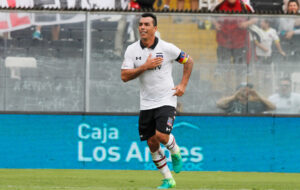 Leyenda viva: Esteban Paredes es el sexto goleador histórico del fútbol chileno