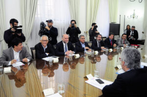 PPD perdería diez diputados si compite en lista parlamentaria solo con la DC