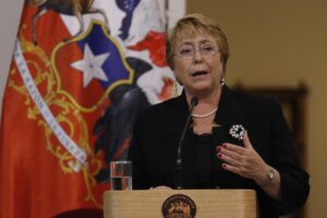 Presidenta Bachelet logra aprobación más alta en un año con tres meses de alzas