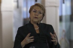 Bachelet realiza claro llamado a la DC: 