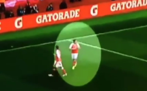 VIDEO | Henry tuvo que defenderlo: el registro que tiene en la polémica a Alexis Sánchez