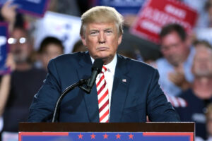 Historiador Michael Burleigh sobre Trump: “Se aburrirá pronto, la política internacional no es como los negocios”