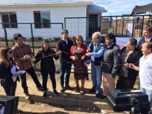 Entregan primera vivienda definitiva en Santa Olga tras incendio que consumió al pueblo