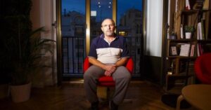 Paciente con ELA graba su suicidio mientras realiza conmovedor llamado a legislar sobre eutanasia