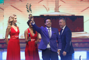 El ex notero de Mucho Gusto Álvaro Sanhueza quiere ser diputado por Amplitud