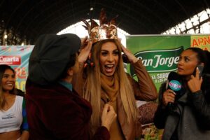 Increíble: Botota Fox hace rutina burlándose de Nabila Rifo, la critican y se descontrola en Twitter