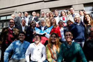 Ex contralor Ramiro Mendoza formará parte del equipo de campaña de Sebastián Piñera