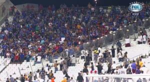 VIDEOS | Si yo no tengo, nadie tiene: hinchas de la U destruyen estadio de Corinthians