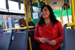 Ministra de Transportes anuncia un registro público para aquellos que evadan el Transantiago