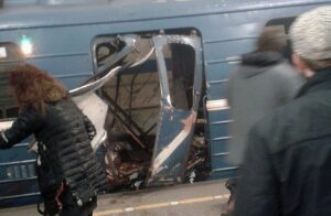 FOTO Y VIDEOS | Explosión en Metro de San Petersburgo: tres estaciones evacuadas y al menos 10 muertos