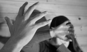 FOTO | El recado que dejaron vecinos de un block en Iquique al 