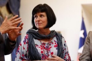 “No olvidemos que el Estado puso plata fresca para salvar a los bancos”: Roxana Pey defiende condonación del CAE