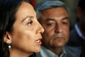 Cecilia Pérez no aguantó más y anunció demanda contra Daniel Alcaíno por un millón de dólares