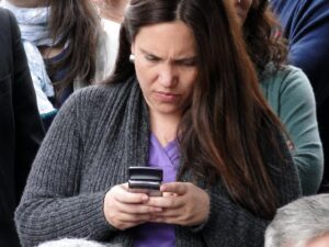 Hija de Piñera sale en defensa de Cecilia Pérez y mete aliño al round con Daniel Alcaíno