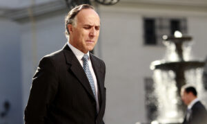 Agresión a Nabila Rifo: ex ministro de Piñera dice que condena fue 