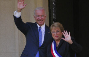 Ex vicepresidente de EE.UU. pidió “rapidez“ a Bachelet en cumplir con matrimonio igualitario en Chile