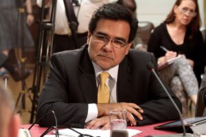 Director del SII acusa el golpe y calificó de “poco serias” críticas del fiscal Carlos Gajardo