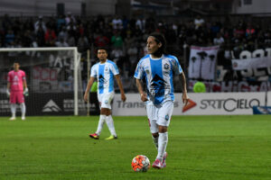 Sin pudor: Hugo Droguett pide plata a la 