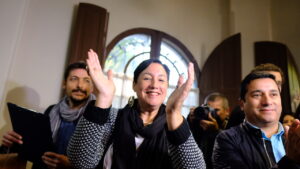 Frente Amplio logra firmas para inscribir primarias legales