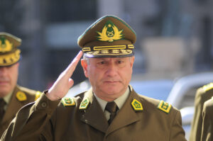 Fraude en Carabineros: informe pediría el despido de Bruno Villalobos