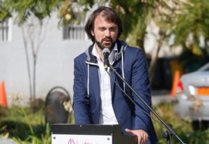 Jorge Sharp golpea la mesa: 