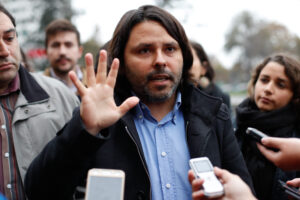 La explicación de Alberto Mayol de por qué hay que nacionalizar El Mercurio