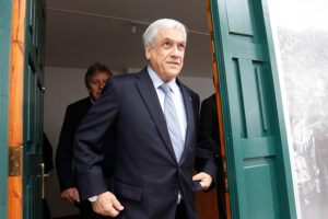 Agentes encubiertos e informantes: los cambios a la Ley Antiterrorista que pretende Piñera