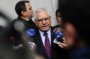 Ministro Fernández se inspira en frase del Opus Dei para responder por su interpelación