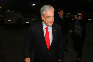 Piñera defiende que sus pequeños nietos sean socios de sus empresas: 