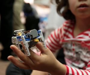 De robótica a electricidad fotovoltaica: cerca de 200 alumnos de Punta Arenas reciben capacitación