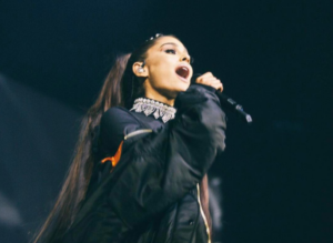 La emotiva carta que Ariana Grande le dedicó a sus fanáticos tras el brutal atentado en Manchester